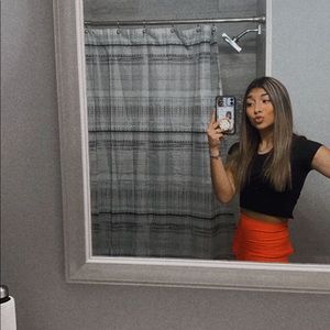 Meet your Posher, Lea